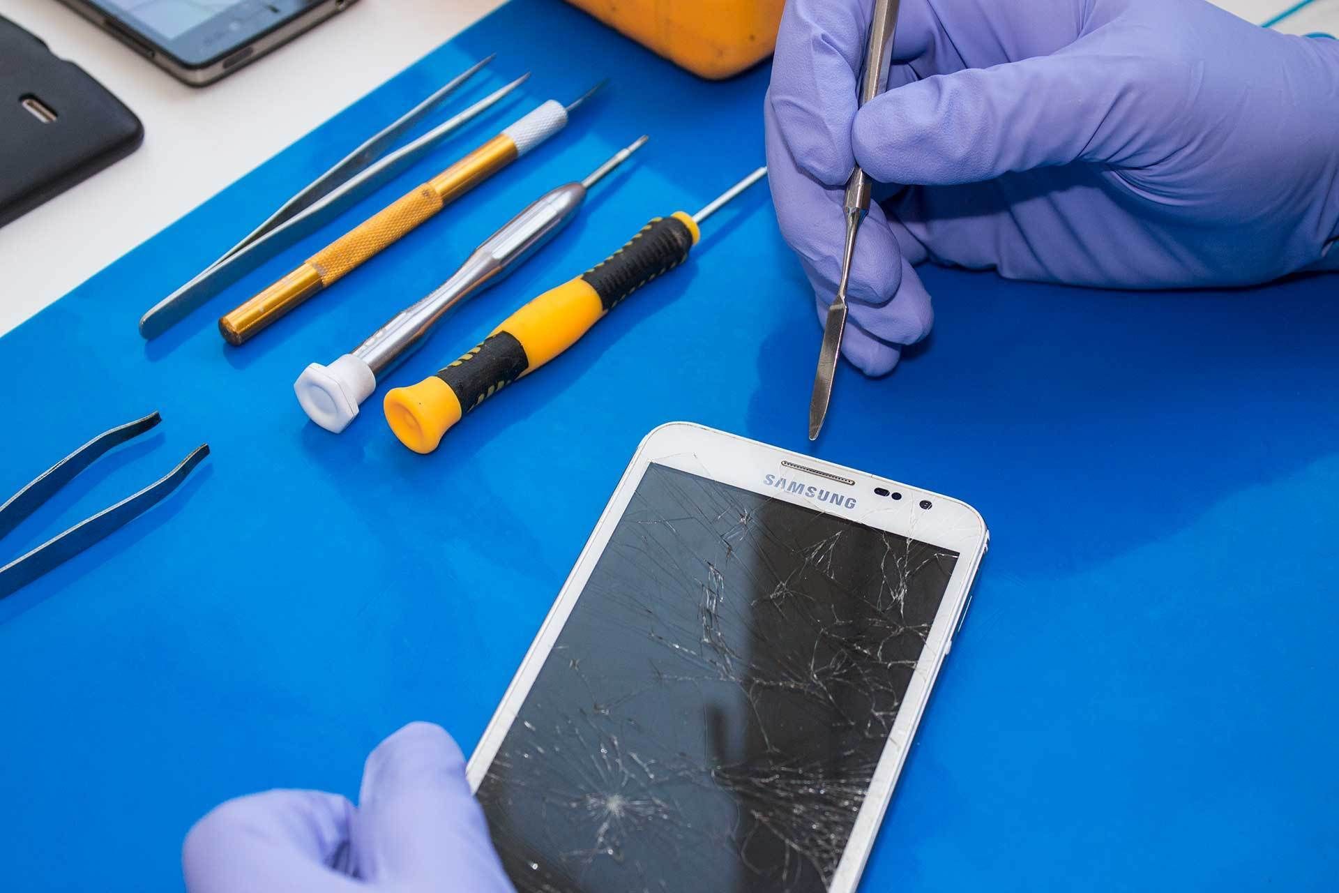 Samsung phone screen repair